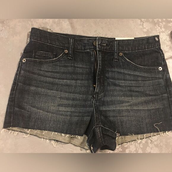 Universal Thread size 6 high rise raw hem jean shorts blue - Picture 2 of 3